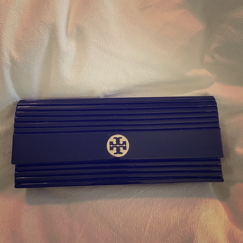 Black acrylic Tory Burch clutch